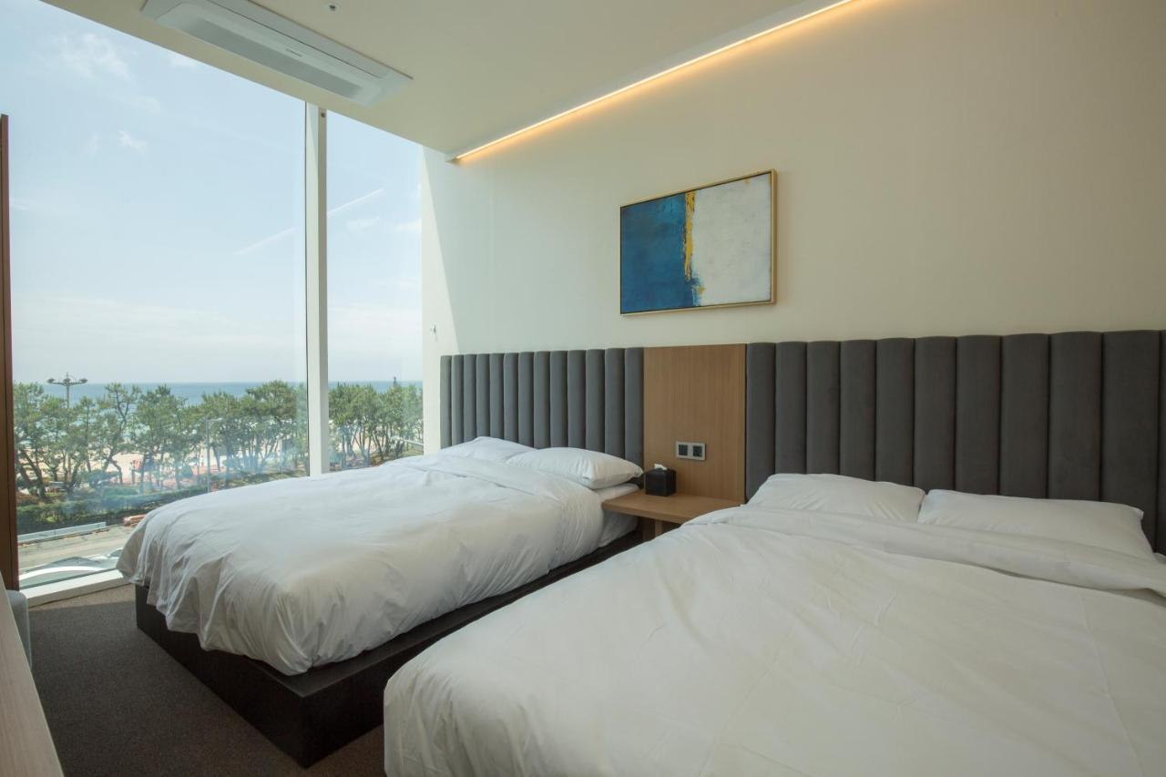 Uh Suite The Haeundae Busan Exterior photo