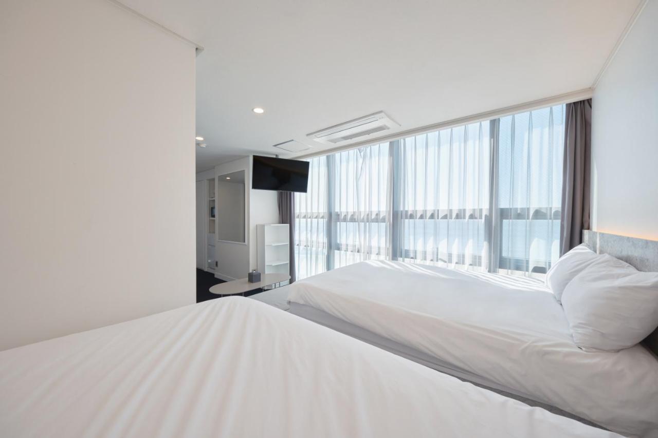 Uh Suite The Haeundae Busan Exterior photo