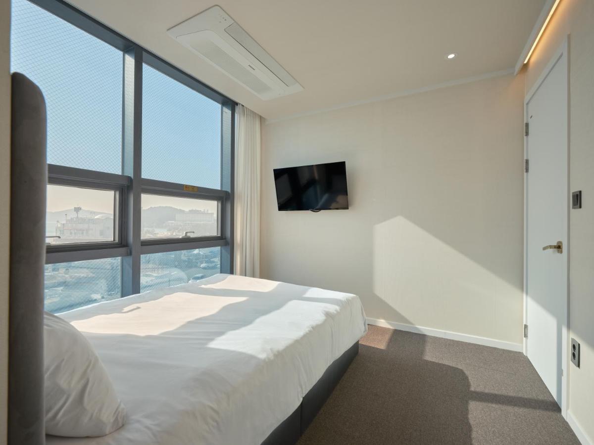 Uh Suite The Haeundae Busan Exterior photo