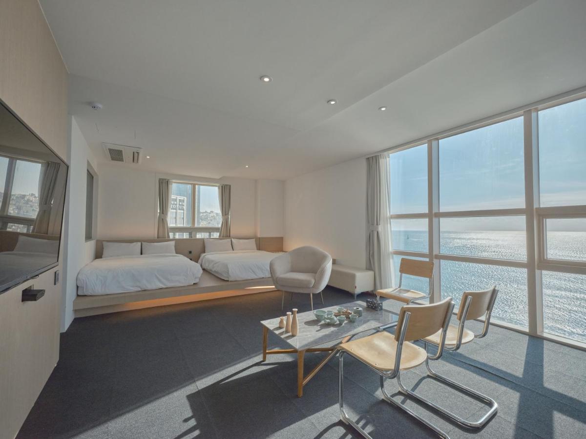 Uh Suite The Haeundae Busan Exterior photo