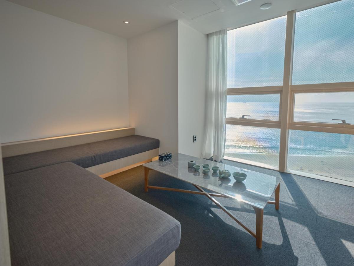 Uh Suite The Haeundae Busan Exterior photo