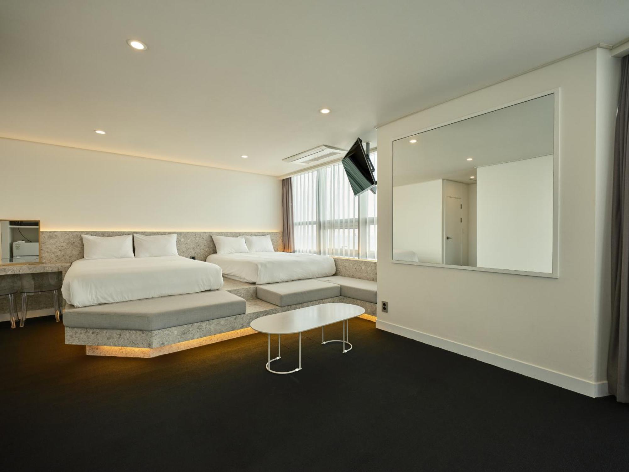 Uh Suite The Haeundae Busan Exterior photo
