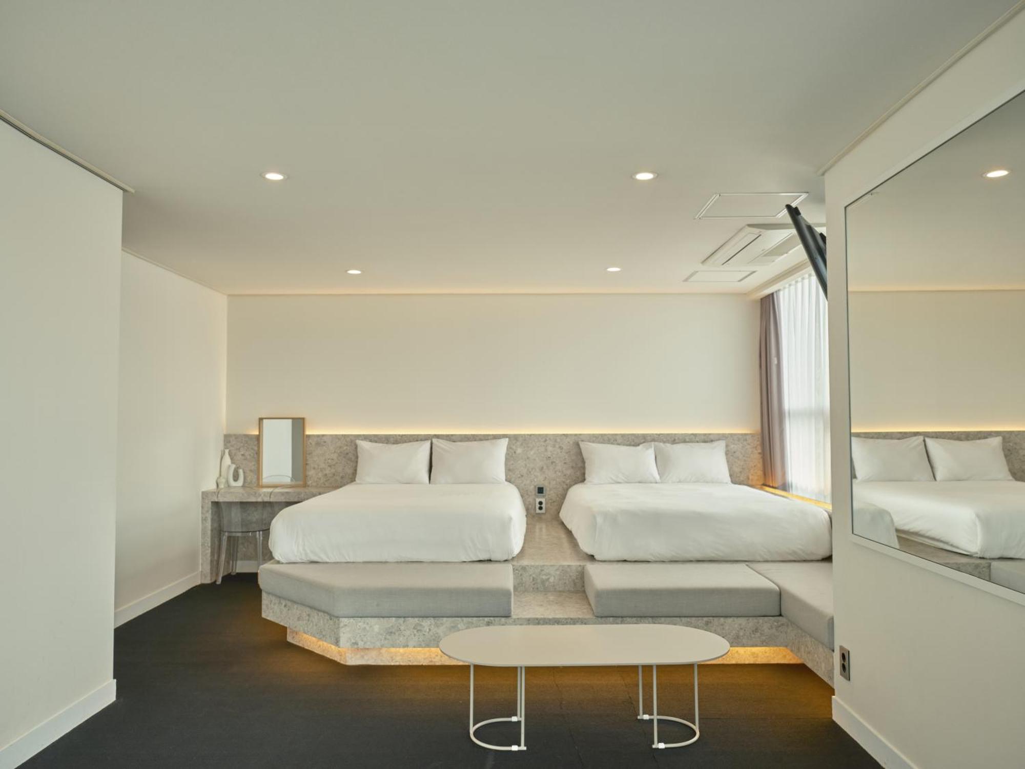 Uh Suite The Haeundae Busan Exterior photo