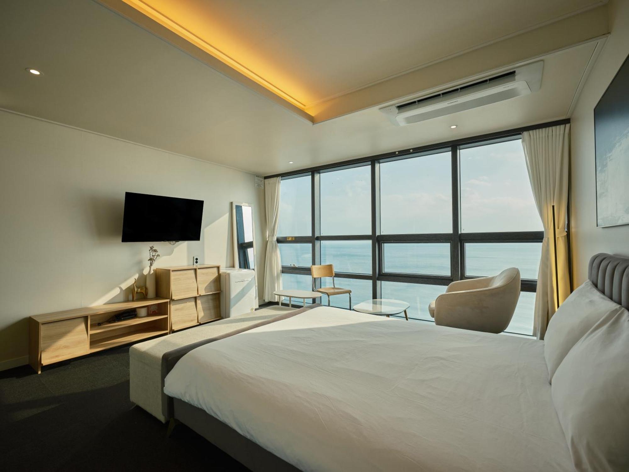 Uh Suite The Haeundae Busan Exterior photo