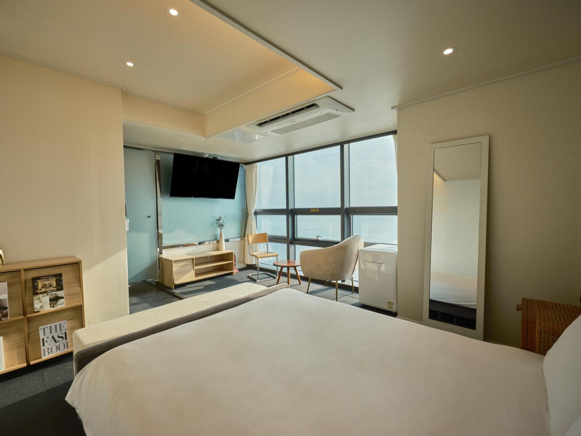 Uh Suite The Haeundae Busan Exterior photo