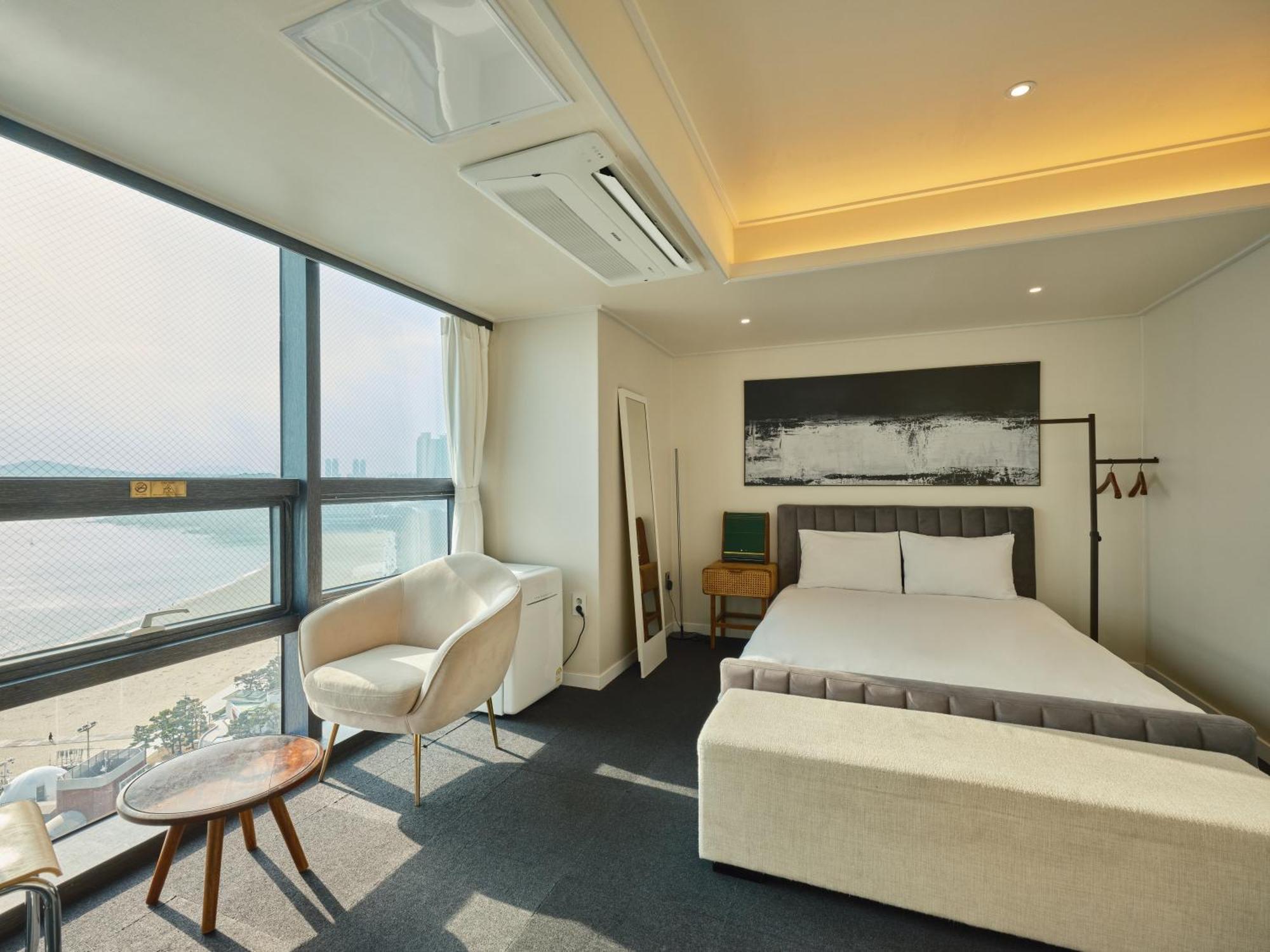 Uh Suite The Haeundae Busan Exterior photo